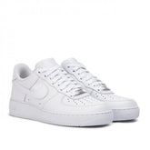 Air Force 1: O Clássico Nike em Branco, Preto e Promoção para Estilos Femininos e Masculinos - Asah Store